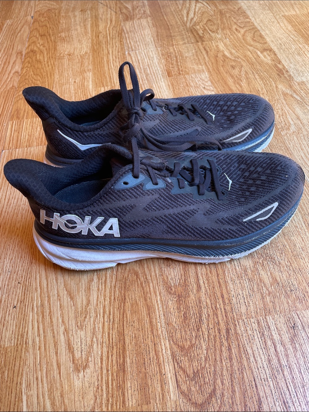 Hoka Clifton 9